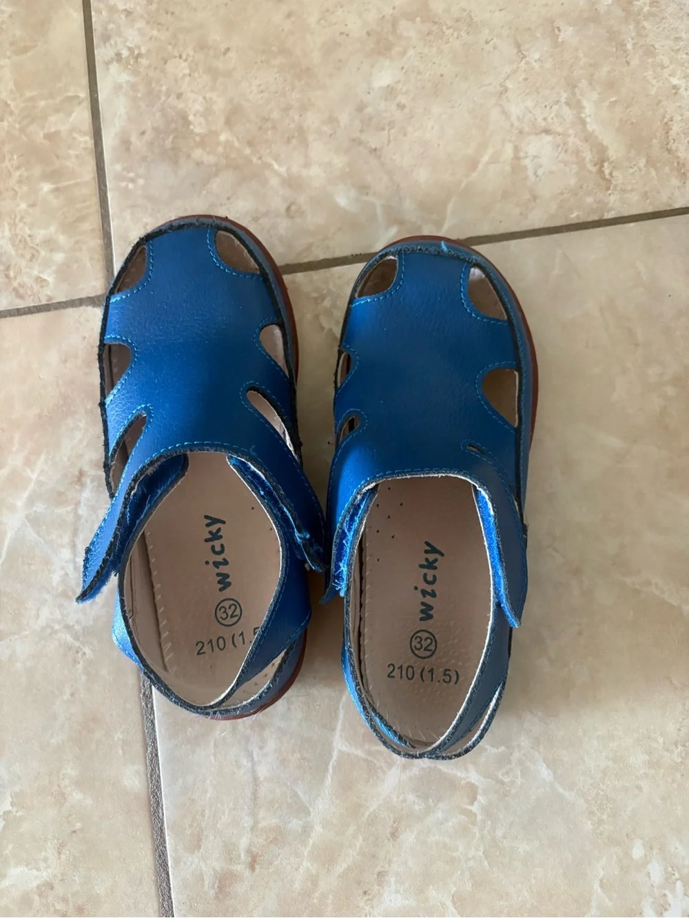 Kids Blue Leather Closed-Toe Sandals